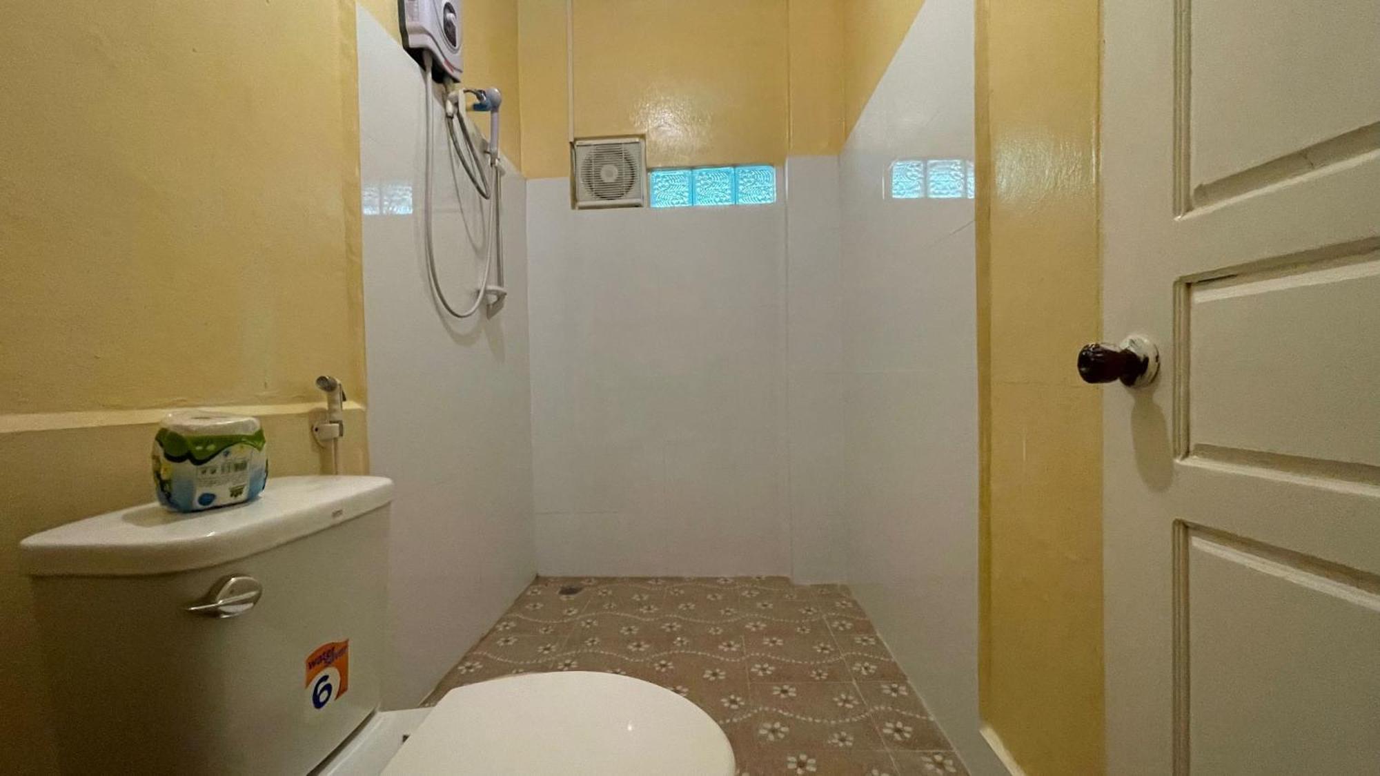 Moukdavan Guesthouse 루앙프라방 외부 사진