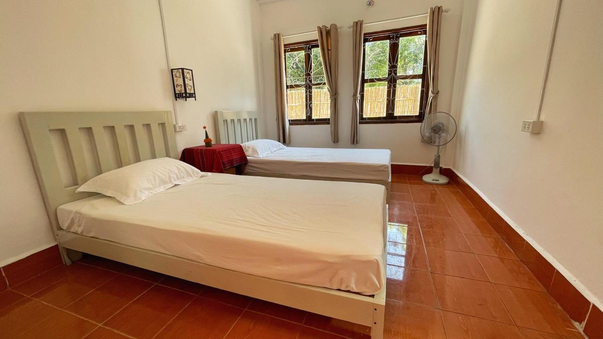 Moukdavan Guesthouse 루앙프라방 외부 사진