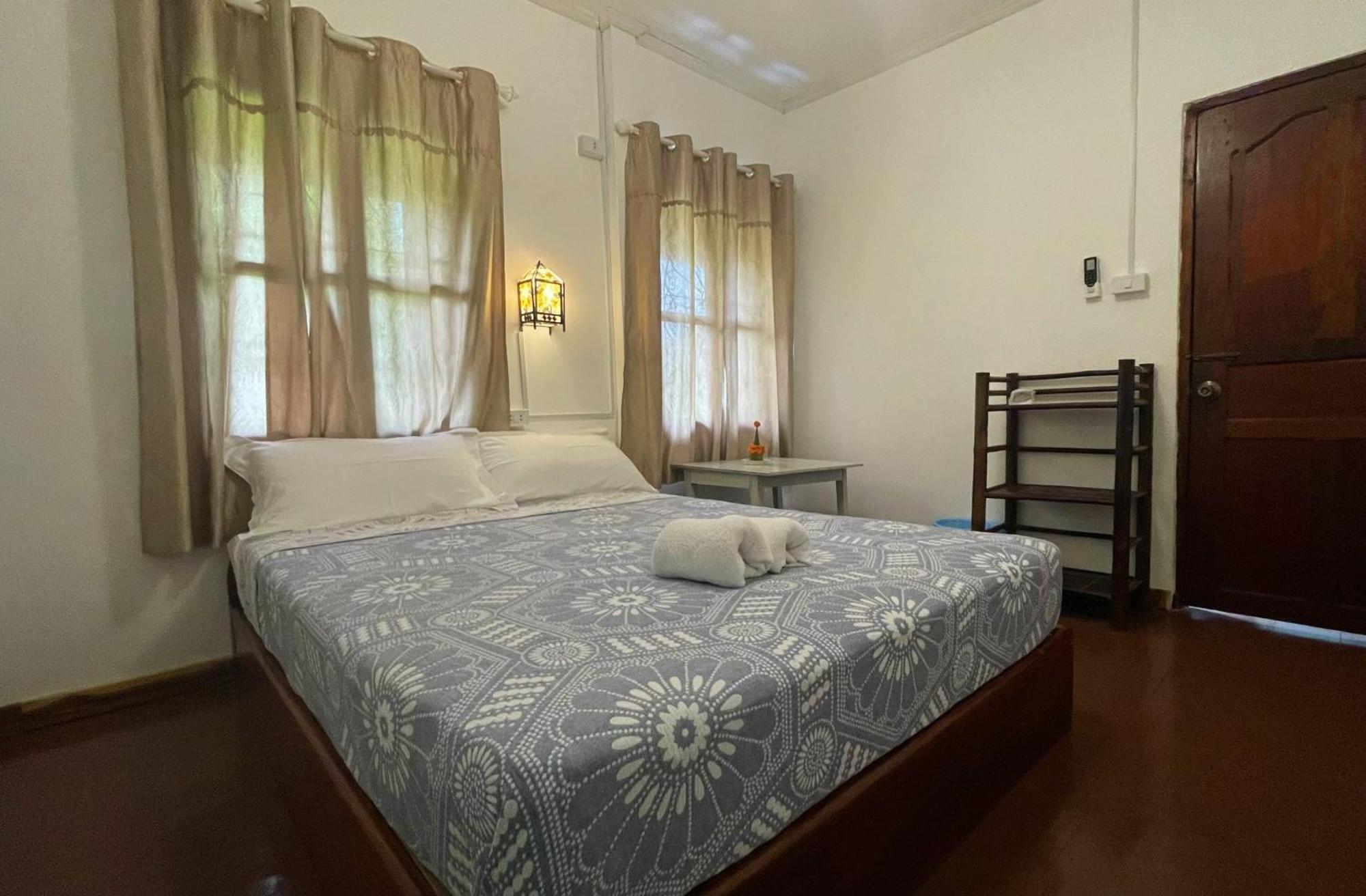 Moukdavan Guesthouse 루앙프라방 외부 사진